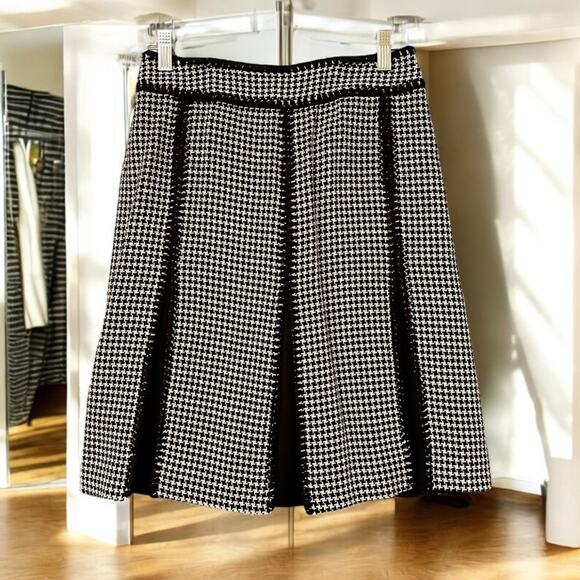 NEW Ann Taylor Career Houndstooth Plaid Paneled Flutter A-line Knee Skirt 0 NWOT - Picture 3 of 16